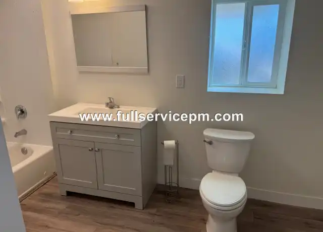 Property at 2309 Oakes Ave Unit A, Everett, WA, 98201, 4 beds, 2 baths, [object Object]