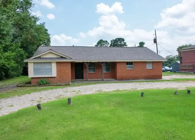 Property at 1311 21st St, Huntsville, TX, 77340, 3 beds, 2 baths, [object Object]