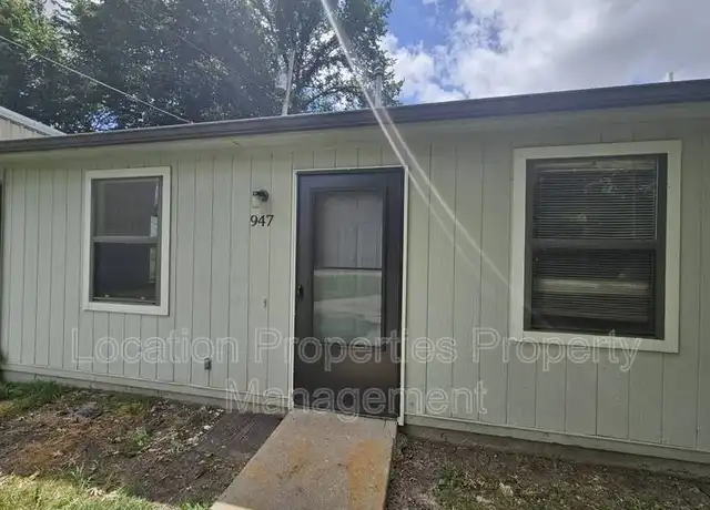 Property at 947 Homewood St Unit 1, Lawrence, KS, 66044, 2 beds, 1 bath, [object Object]