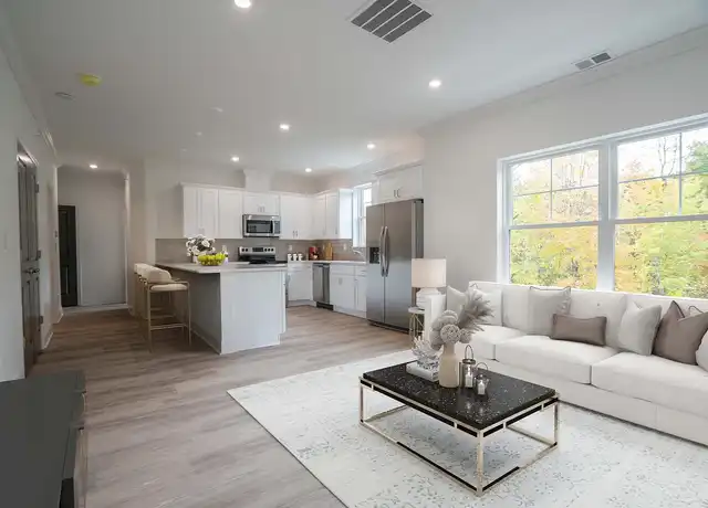 Property at Station Lane Apartments - 3 Station Ln, Saratoga Springs, NY, 12866, 1 bed, 1 bath, [object Object]