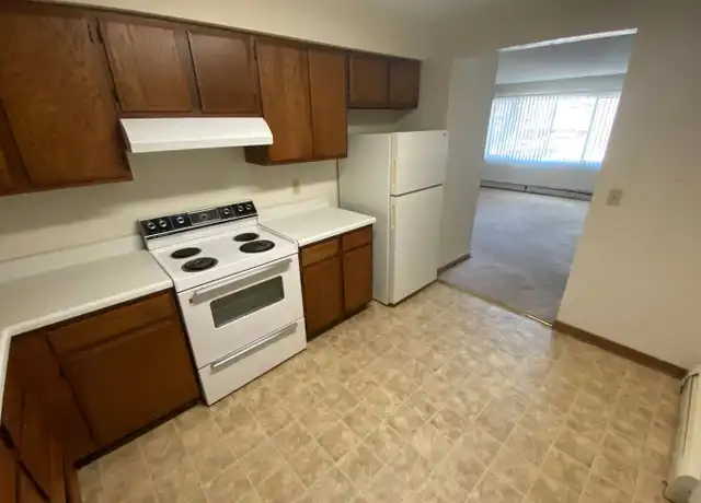 Property at 1136 G St Unit 7, Lincoln, NE, 68508, 1 bed, 1 bath, [object Object]