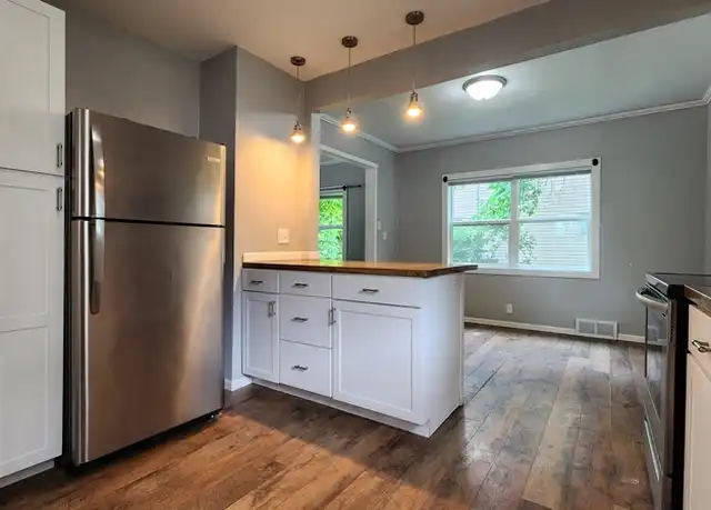 Property at 1242 10th St N, Fargo, ND, 58102, 2 beds, 1 bath, [object Object]