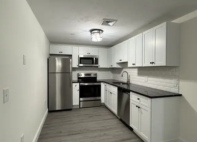 Property at 267 Mill St Unit 406, Worcester, MA, 01603, 2 beds, 1 bath, [object Object]