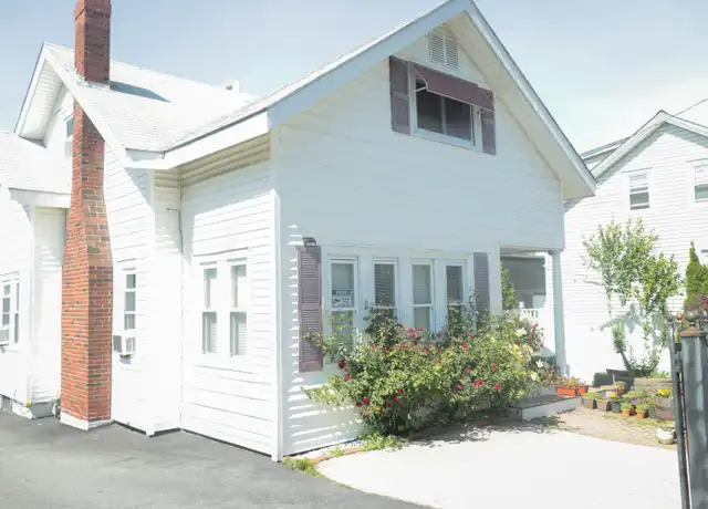 Property at 12 Willson St Unit 2, Salem, MA, 01970, 3 beds, 1 bath, [object Object]