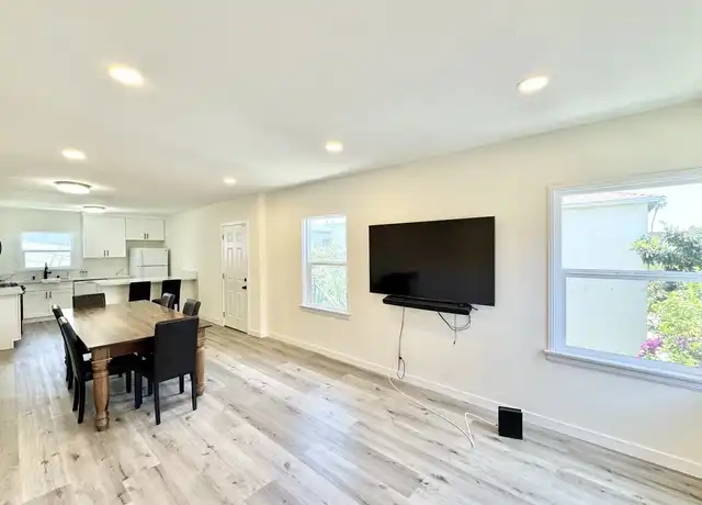 Property at 2017 S Shenandoah St, Los Angeles, CA, 90034, 2 beds, 1 bath, [object Object]