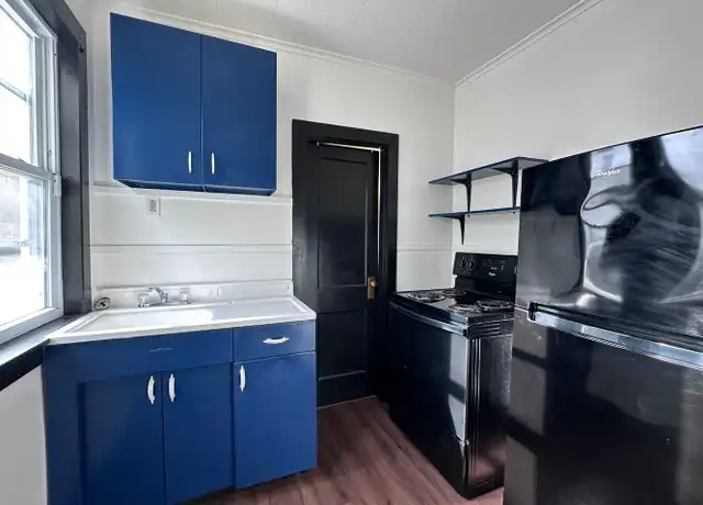 Property at 1 Exchange St Unit A2, Gorham, NH, 03581, 1 bed, 1 bath, [object Object]
