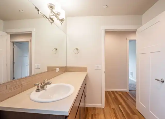 Property at 16533 NE Halsey St Unit B-409, Portland, OR, 97230, 1 bed, 1 bath, [object Object]