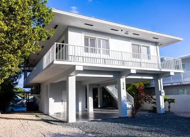 Property at 216 La Paloma Rd, Key Largo, FL, 33037, 3 beds, 2 baths, [object Object]