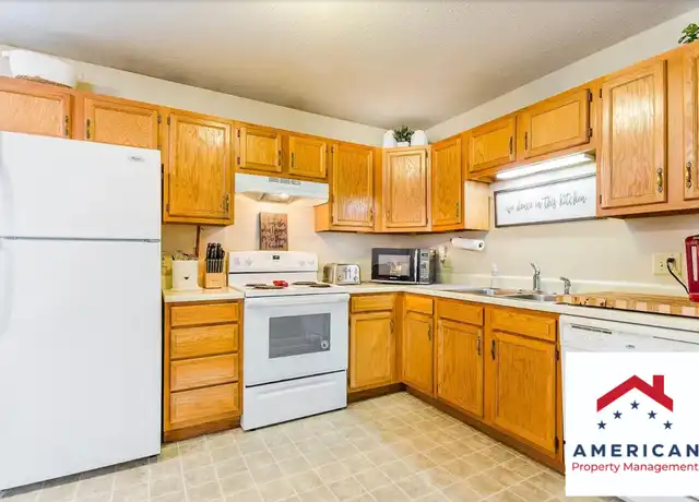 Property at 410 S 15th St, Manhattan, KS, 66502, 4 beds, 2 baths, [object Object]