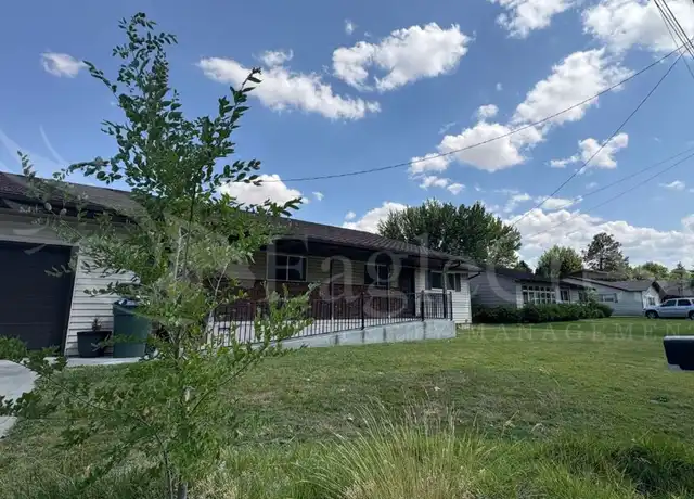 Property at 211 Dehaven St, Milton Freewater, OR, 97862, 3 beds, 2 baths, [object Object]