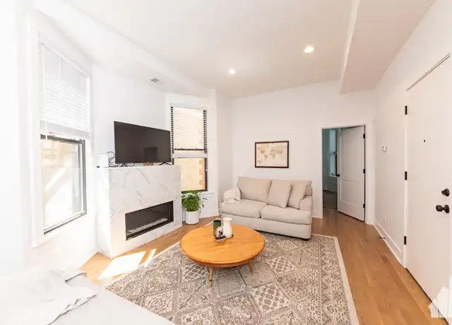 Property at 3517 N Reta Ave Unit 3F, Chicago, IL, 60657, 2 beds, 2 baths, [object Object]