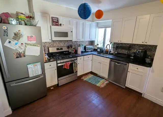 Property at 14 Market St Unit B, Cambridge, MA, 02139, 4 beds, 2 baths, [object Object]