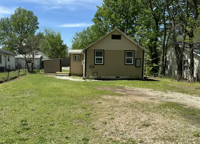 Property at 1726 Iowa Ave, Joplin, MO, 64804, 2 beds, 1 bath, [object Object]