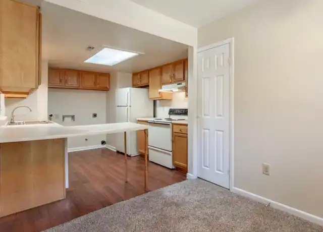 Property at PineTree - 1266 Lytle Ln, Dayton, OH, 45409, 2 beds, 2-2.5 baths, [object Object]