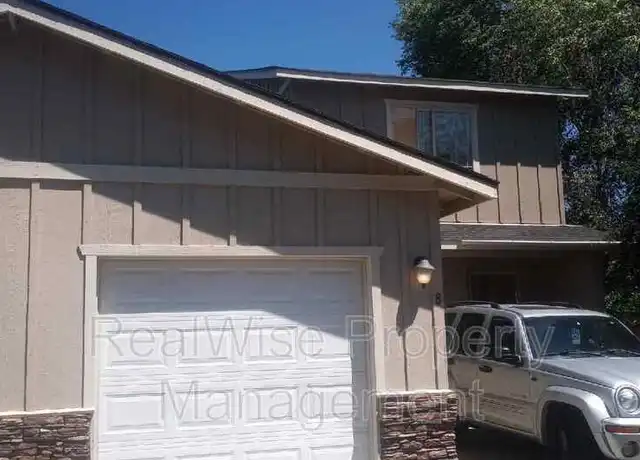 Property at 2250 SW 21st St Unit 08, Redmond, OR, 97756, 3 beds, 2 baths, [object Object]