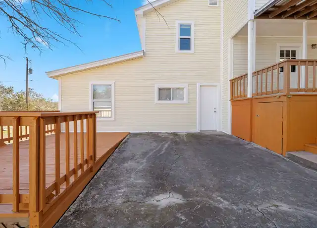 Property at 322 Oakwood Loop Unit A, San Marcos, TX, 78666, 1 bed, 1 bath, [object Object]