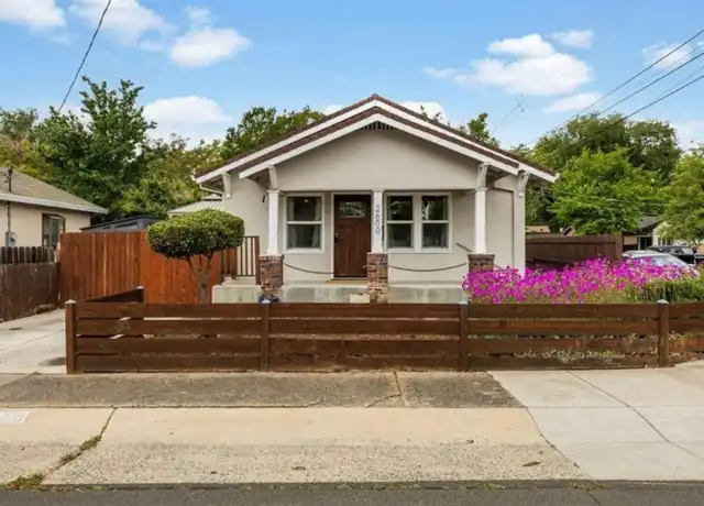 Property at 2600 20th St, Sacramento, CA, 95818, 2 beds, 1 bath, [object Object]