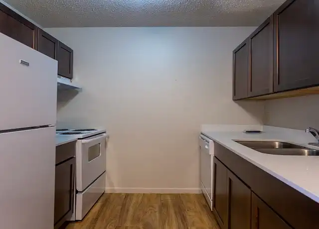Property at Yorktown - 4020 N Meridian Ave, Oklahoma City, OK, 73112, 1 bed, 1 bath, [object Object]