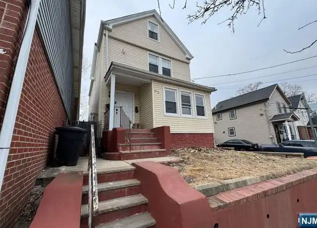 Property at 572 Christopher St Unit 1, City of Orange, NJ, 07050, 2 beds, 1 bath, [object Object]