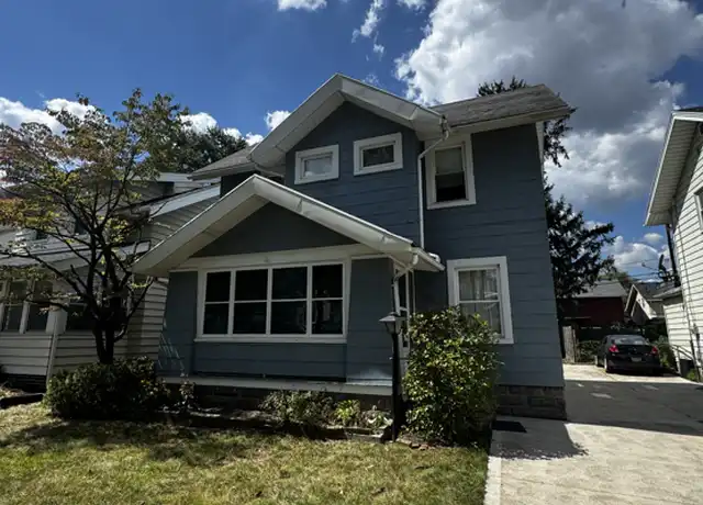 Property at 582 Colima Dr, Toledo, OH, 43609, 4 beds, 2 baths, [object Object]