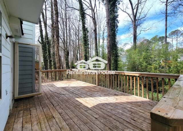 Photo of 210 Enclave Ct, Roswell, GA 30076