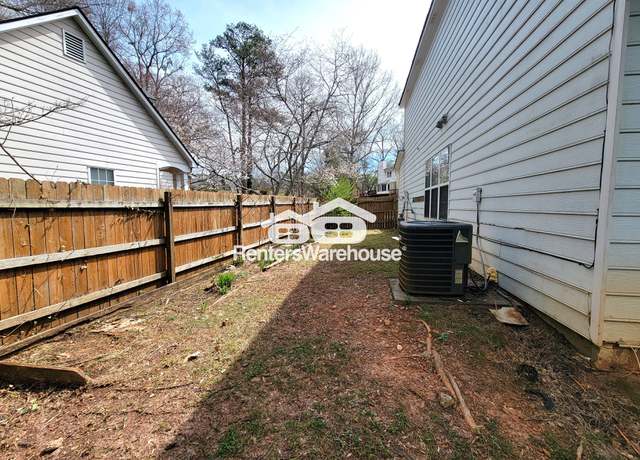 Photo of 210 Enclave Ct, Roswell, GA 30076