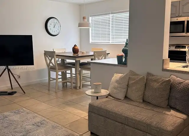 Property at 1100 NE 1st Ct #103, Hallandale Beach, FL, 33009, 1 bed, 1 bath, [object Object]