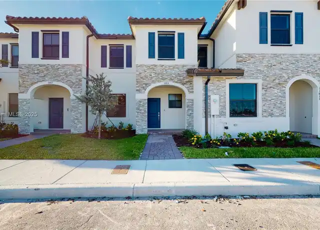 Property at 11815 SW 246th Ter, Homestead, FL, 33032, 3 beds, 2.5 baths, [object Object]