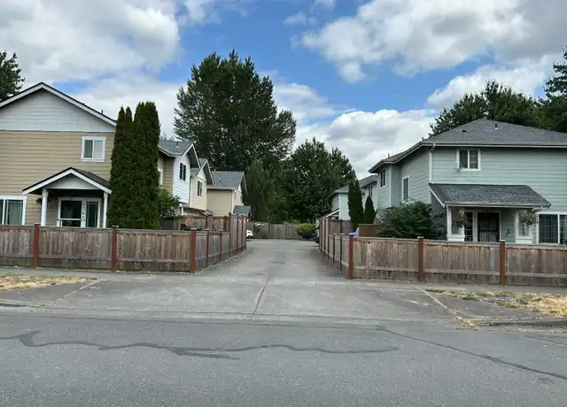 Property at 5705 Graham Ave Unit B, Sumner, WA, 98390, 1 bed, 1 bath, [object Object]