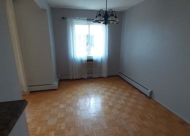 Photo of 3 Villa Verde Dr #320, Buffalo Grove, IL 60089