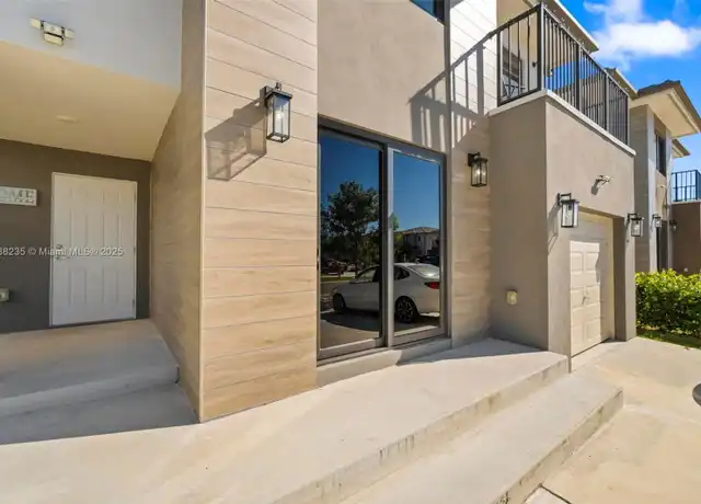 Property at 206 NW 11th Ave Unit 1, Miami, FL, 33128, 1 bed, 1 bath, [object Object]