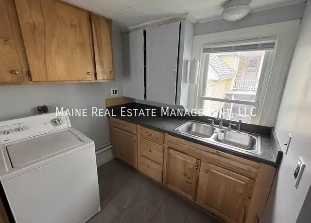 Property at 46 Washington St Unit 2, Brewer, ME, 04412, 1 bed, 1 bath, [object Object]