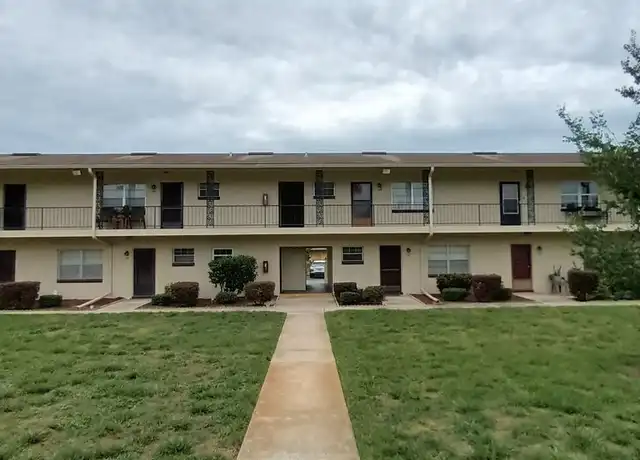 Property at 5505 Hernandes Dr #108, Orlando, FL, 32808, 1 bed, 1 bath, [object Object]