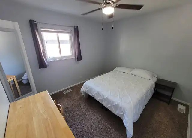Property at 2 N Brentwood Dr Unit 2, Colorado Springs, CO, 80909, 1 bed, 1 bath, [object Object]