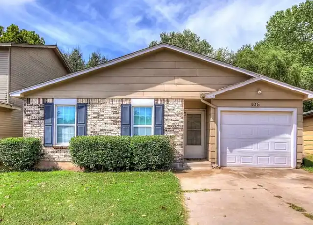 Property at 405 Manner Park Ave, Edmond, OK, 73034, 3 beds, 2 baths, [object Object]