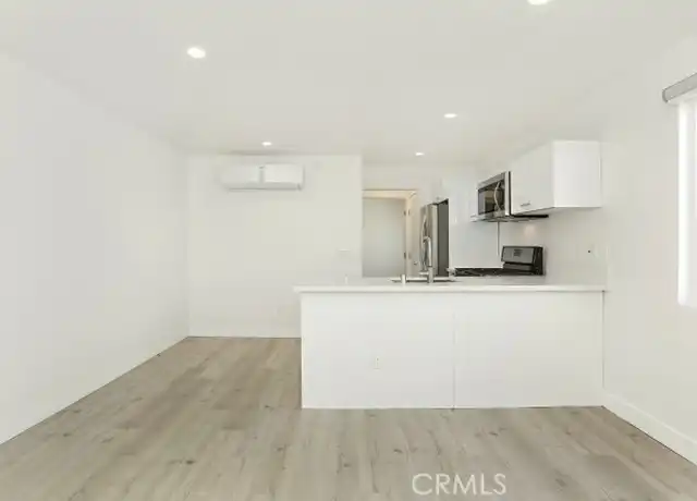 Property at 6745 Laurel Canyon Blvd Unit 106, North Hollywood, CA, 91606, 1 bed, 1 bath, [object Object]