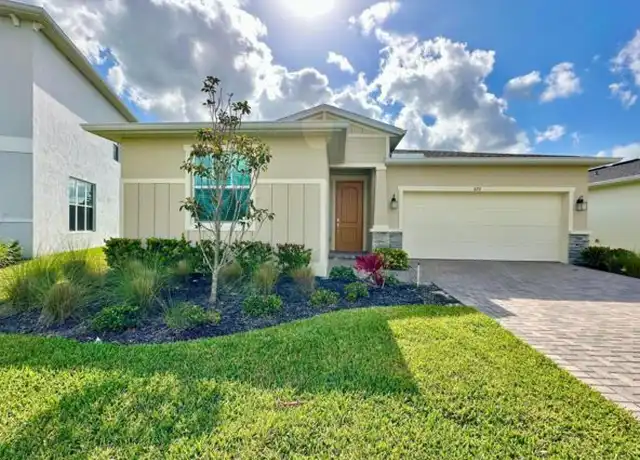 Property at 672 Veridian Cir NW, Palm Bay, FL, 32907, 4 beds, 2 baths, [object Object]
