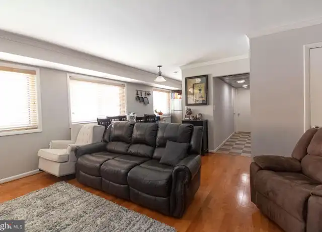 Property at 3300 S 28th St #301, Alexandria, VA, 22302, 1 bed, 1 bath, [object Object]