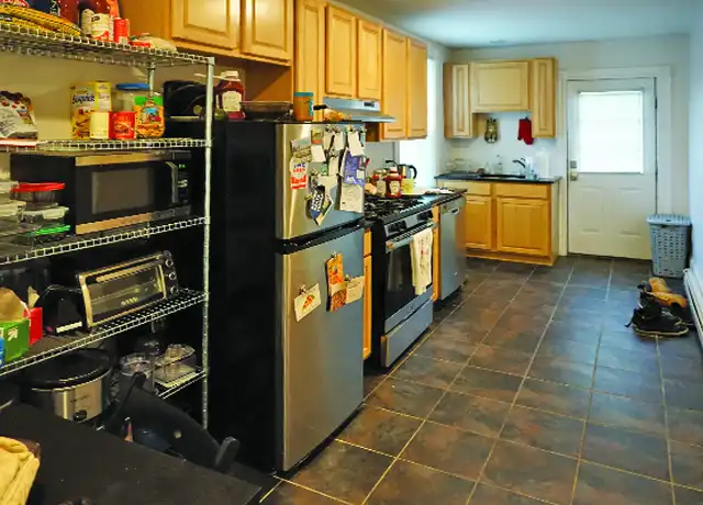 Property at 2 Greenwood Ter Unit 2-01, Somerville, MA, 02143, 2 beds, 1 bath, [object Object]