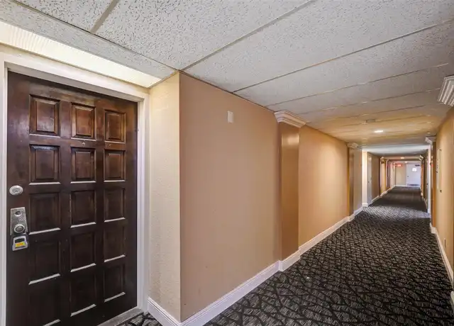 Property at 3800 N Hills Dr #307, Hollywood, FL, 33021, 1 bed, 1.5 baths, [object Object]