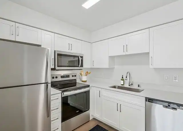 Property at eaves Walnut Creek - 1445 Treat Blvd, Walnut Creek, CA, 94597, 1-2 bed, 1 bath, [object Object]