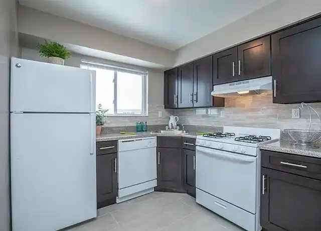 Property at Parkwood Village - 1 Parkwood Dr, South Amboy, NJ, 08879, 1 bed, 1 bath, [object Object]