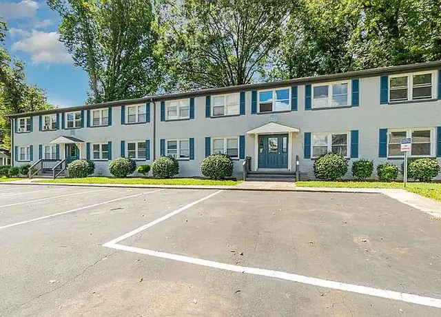 Photo of 3001 Parkway Ave, Charlotte, NC 28208