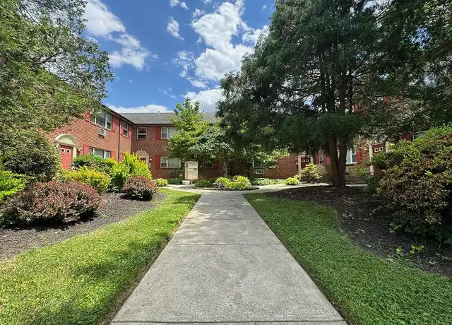 Property at Fallsview Gardens - 3026 W Queen Ln, Philadelphia, PA, 19129, 2 beds, 1 bath, [object Object]