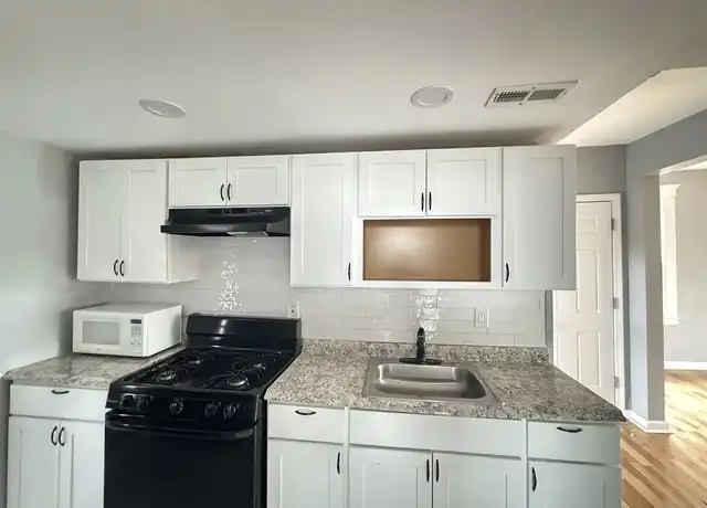 Property at 48 Daisy St Unit 2, New Haven, CT, 06511, 3 beds, 1 bath, [object Object]