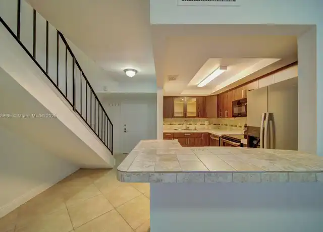 Property at 9371 Fontainebleau Blvd Unit I227, Miami, FL, 33172, 1 bed, 1.5 baths, [object Object]