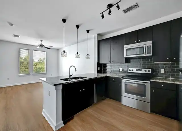 Property at 1900 Barton Springs Rd #4023, Austin, TX, 78704, 1 bed, 1 bath, [object Object]
