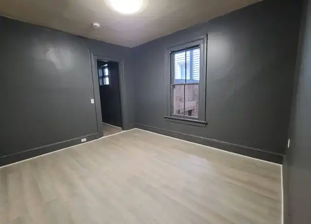 Property at 472 S Main St Unit 2, Waterbury, CT, 06706, 1 bed, 1 bath, [object Object]