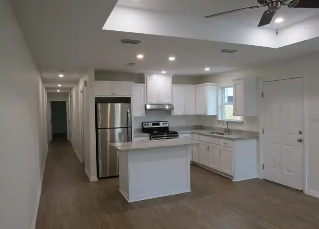 Property at 2209 Ithaca Ave Unit Duplex, McAllen, TX, 78501, 2 beds, 2 baths, [object Object]