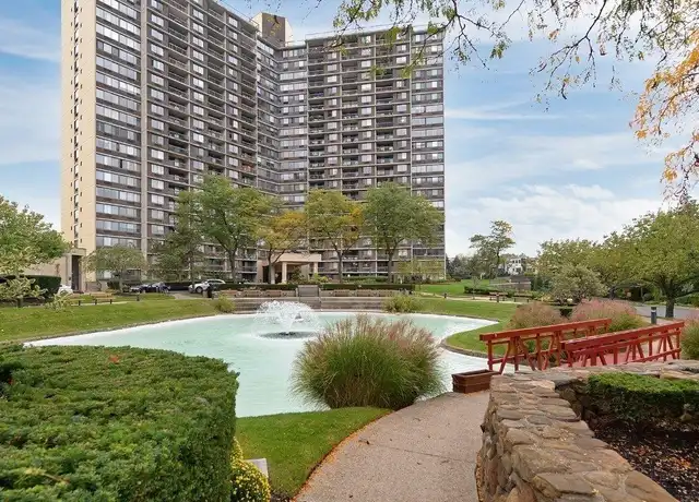 Property at 1 Bay Club Dr Unit 11M, Flushing, NY, 11360, 2 beds, 2 baths, [object Object]
